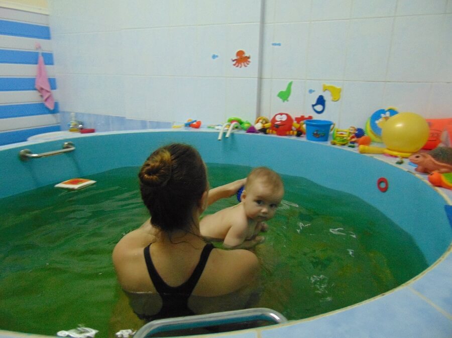 бассейн бригантина
